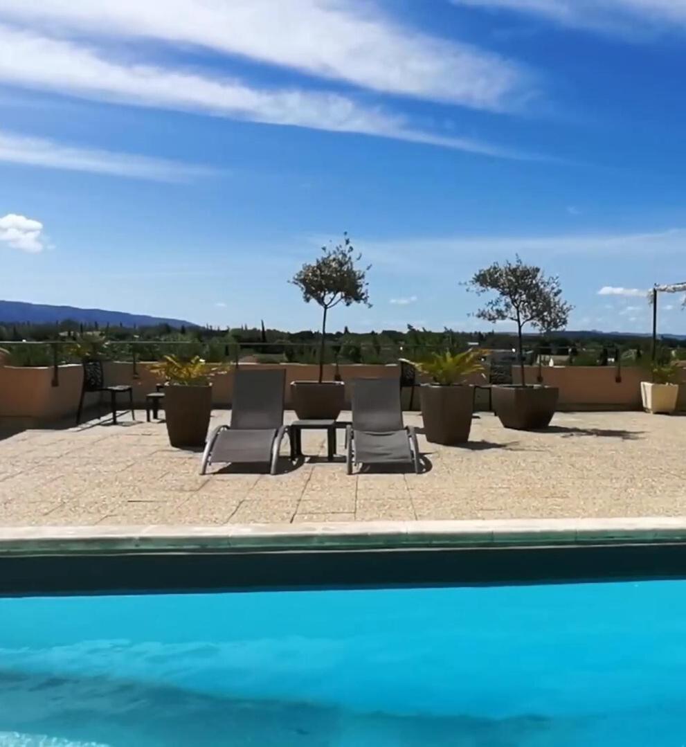 Hotel Les Nevons LʼIsle-sur-la-Sorgue 외부 사진