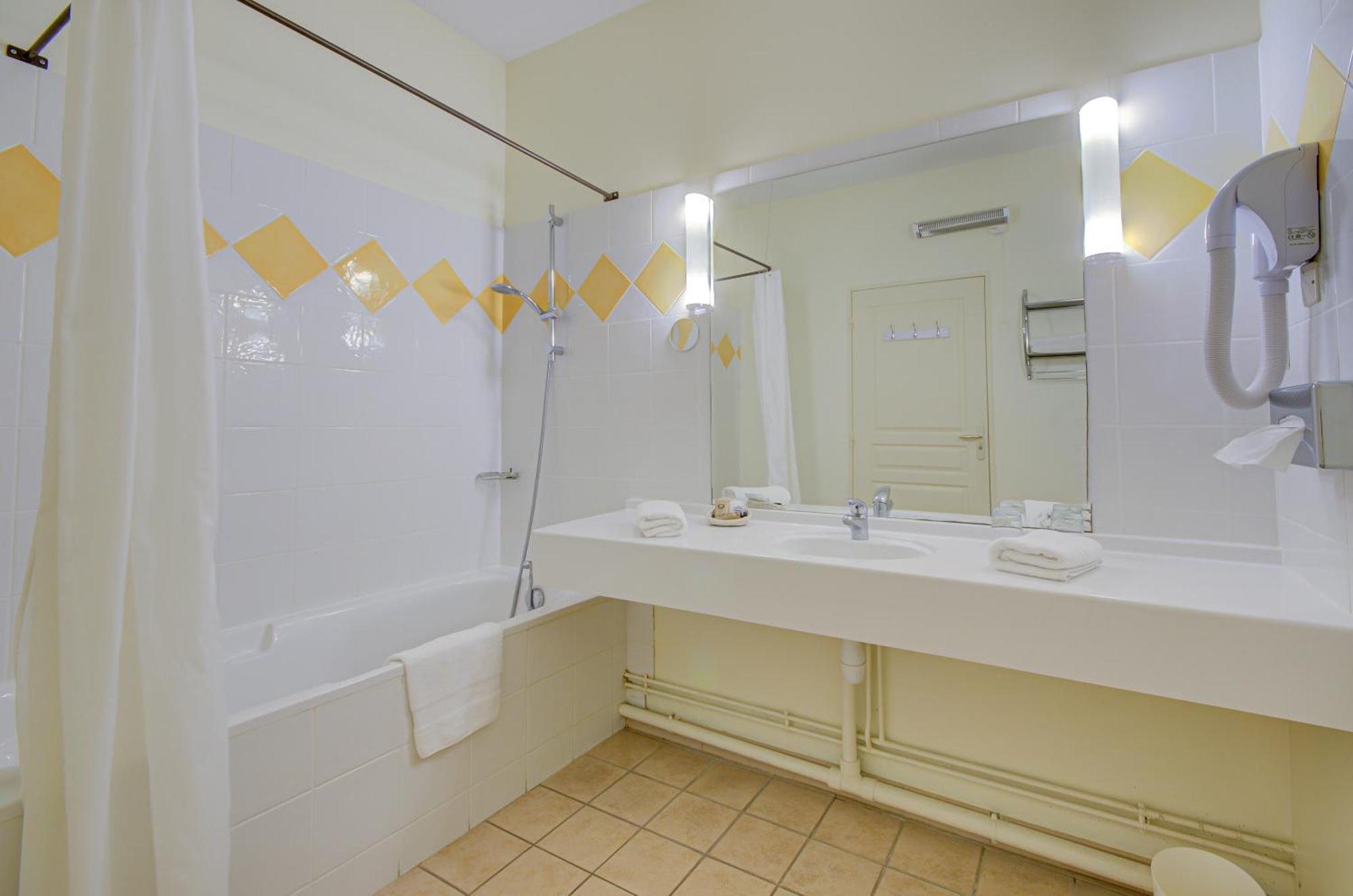 Hotel Les Nevons LʼIsle-sur-la-Sorgue 객실 사진