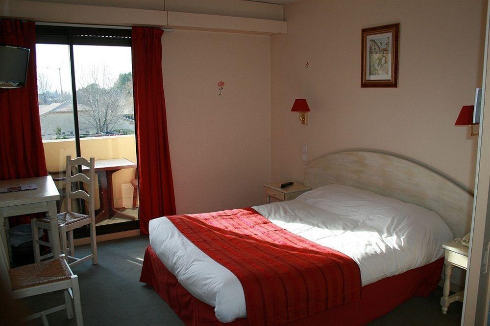 Hotel Les Nevons LʼIsle-sur-la-Sorgue 외부 사진